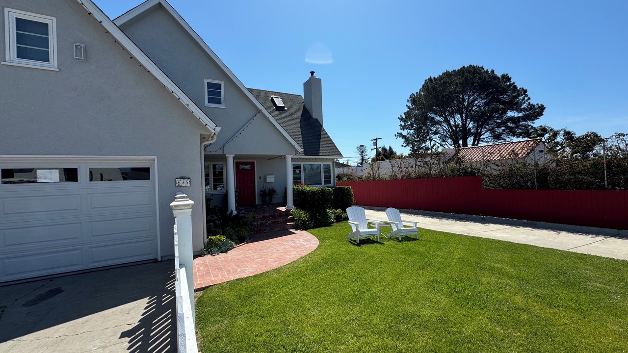 Photo of Patio Balcony in Beach Barber Tract