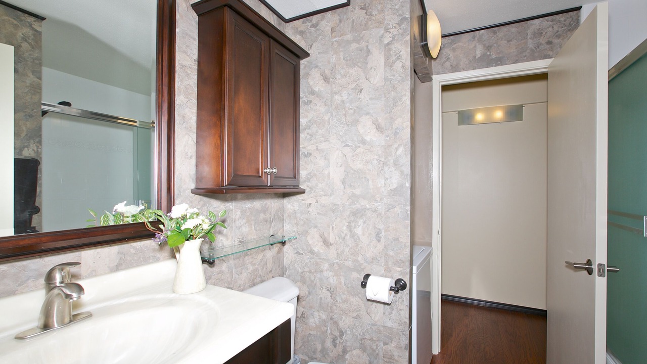 Photo of Bathroom in Waikiki