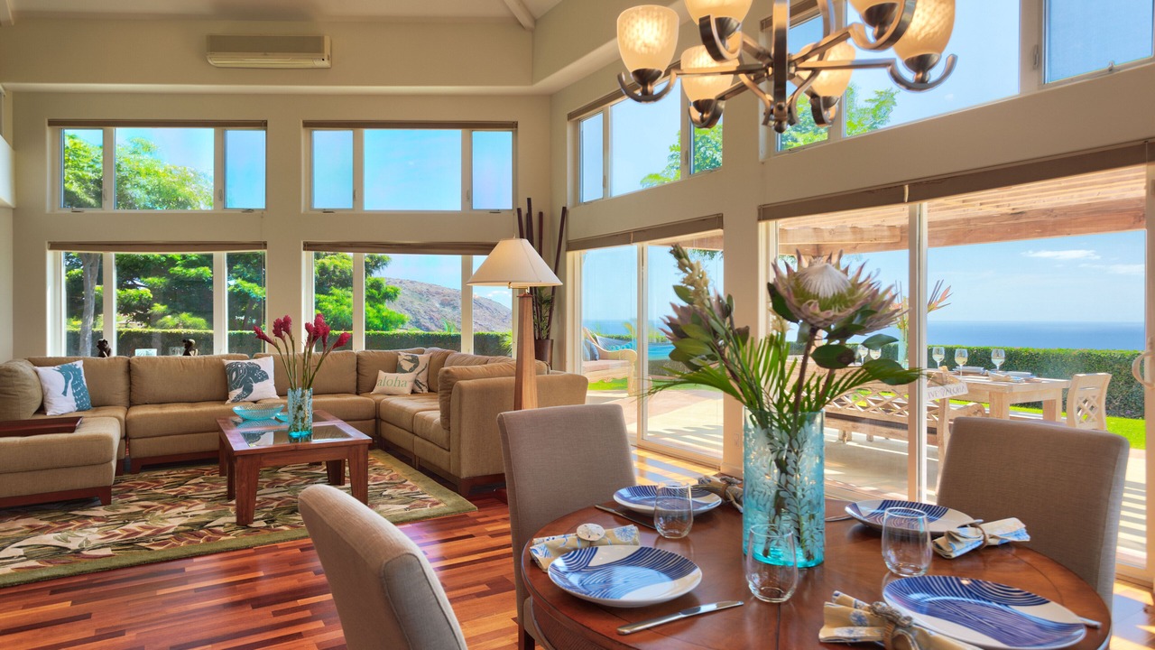 Photo of Bedroom in Historic Lahaina Front Street