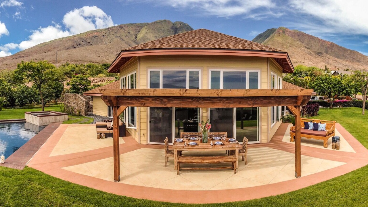 Photo of Outdoor in Historic Lahaina Front Street