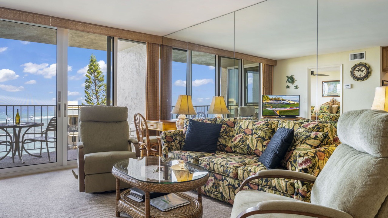 Photo of Livingroom in Kahana