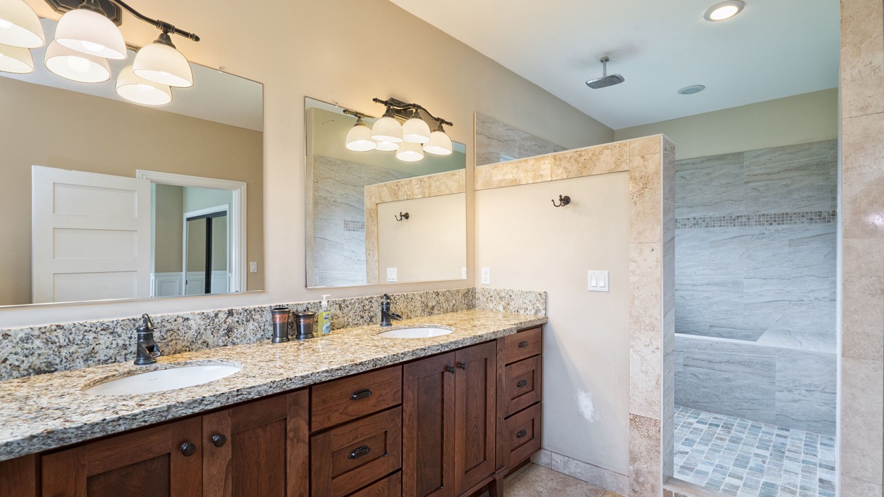 Photo of Bathroom in Hauula