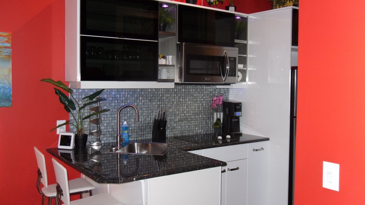 Photo of Kitchen in Uptown - Upper Duval