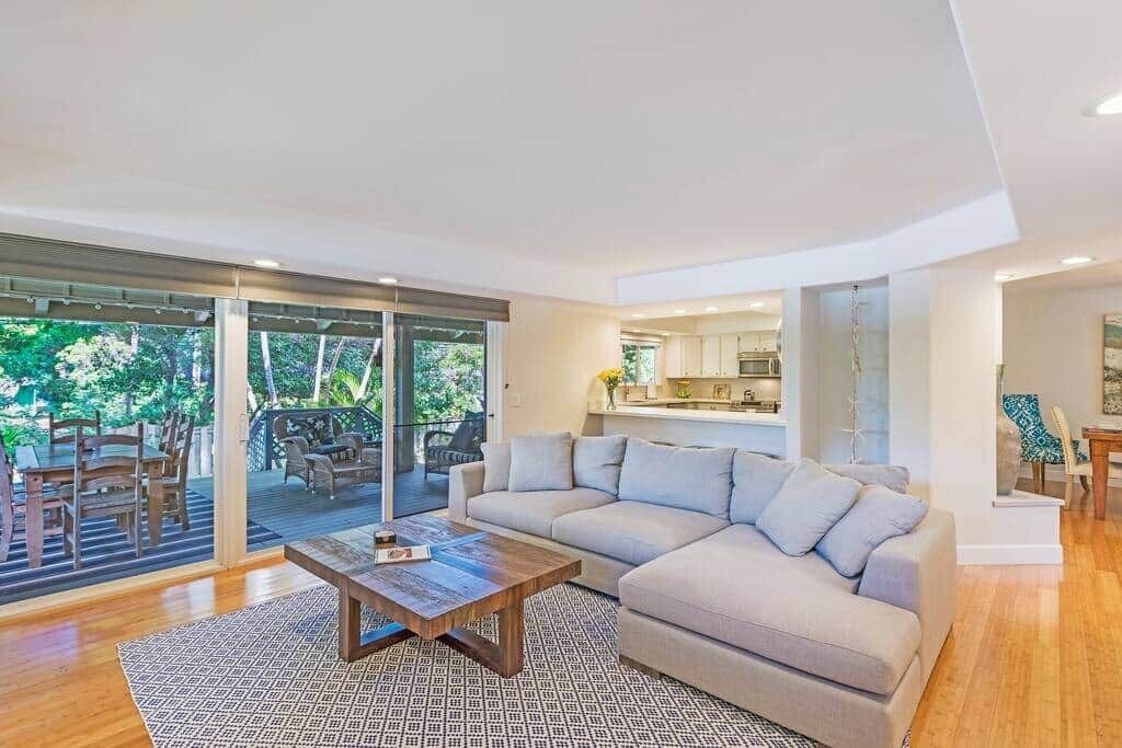 Photo of Livingroom in Kahana