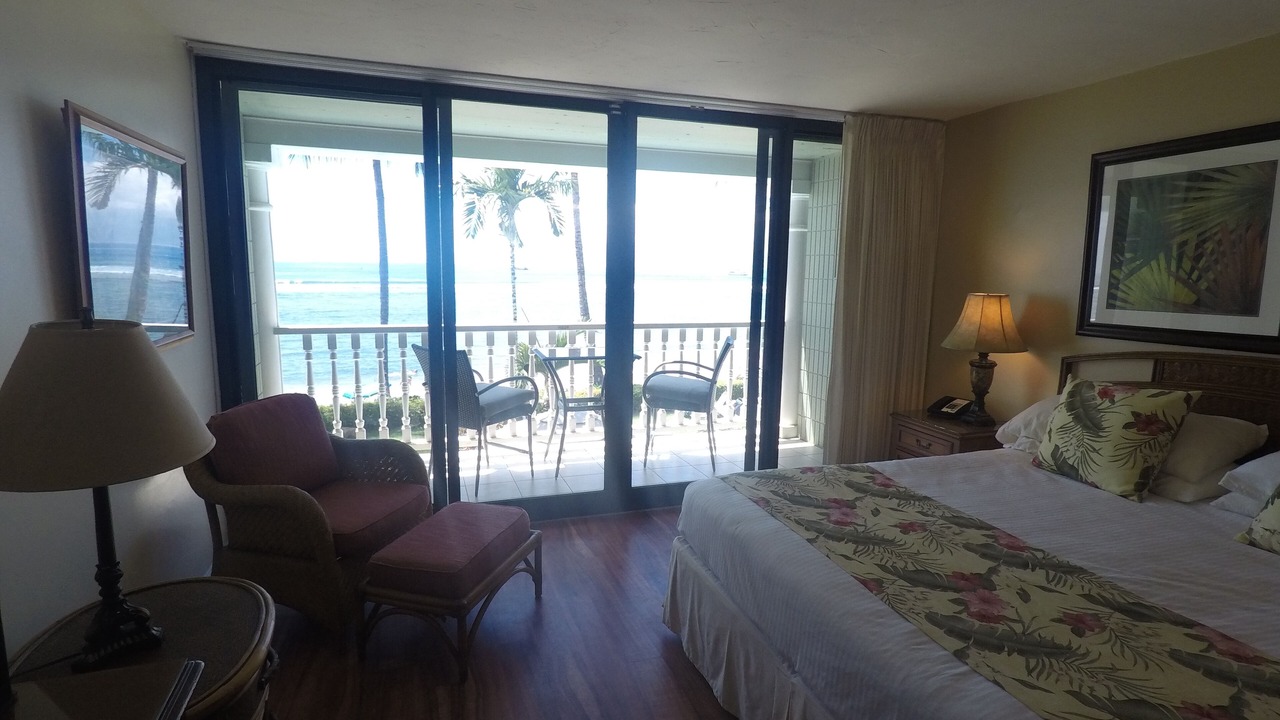 Photo of Bedroom in Historic Lahaina Front Street