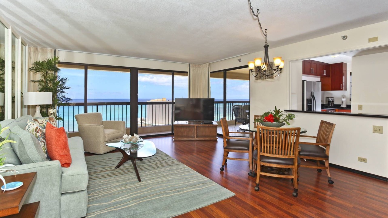 Photo of Livingroom in Waikiki