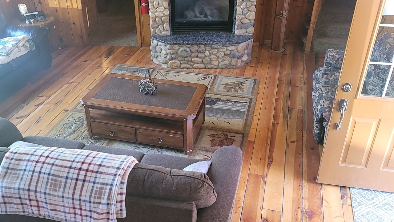 Photo of Livingroom in Duck Creek Village