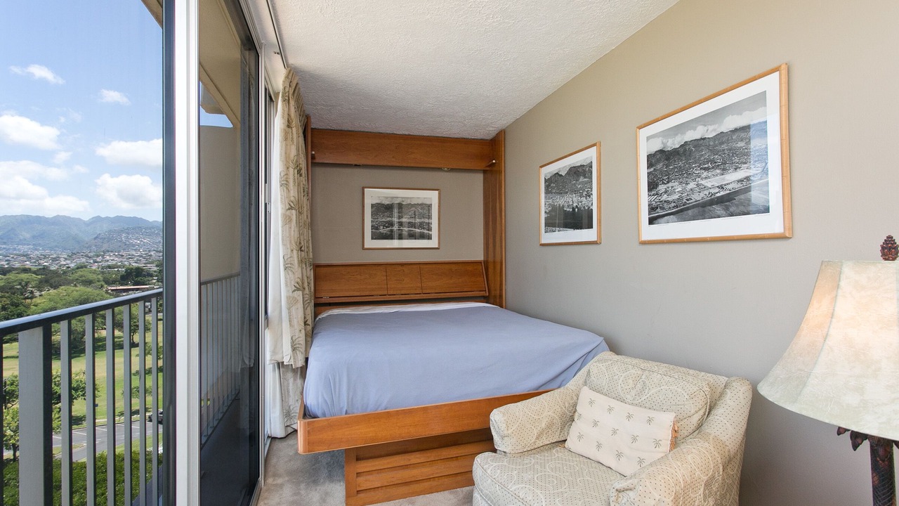 Photo of Bedroom in Diamond Head - Kapahulu - St. Louis