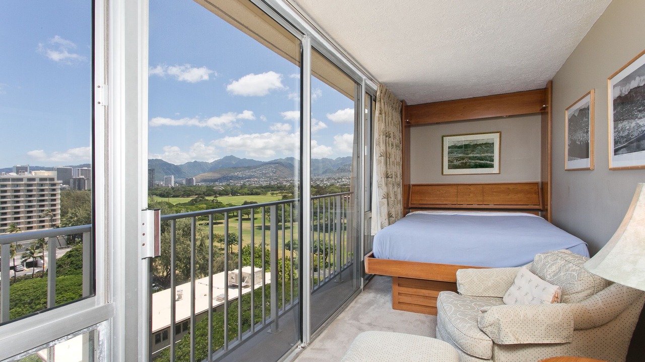 Photo of Bedroom in Diamond Head - Kapahulu - St. Louis