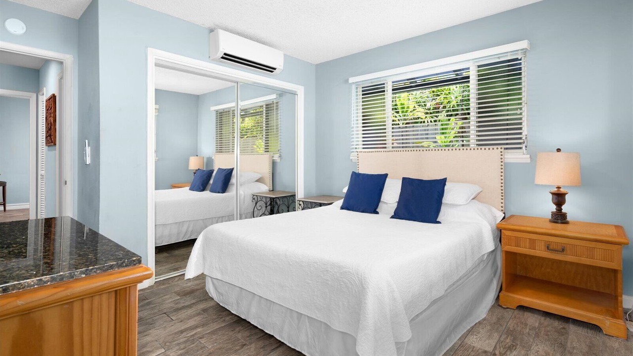 Photo of Bedroom in Portlock