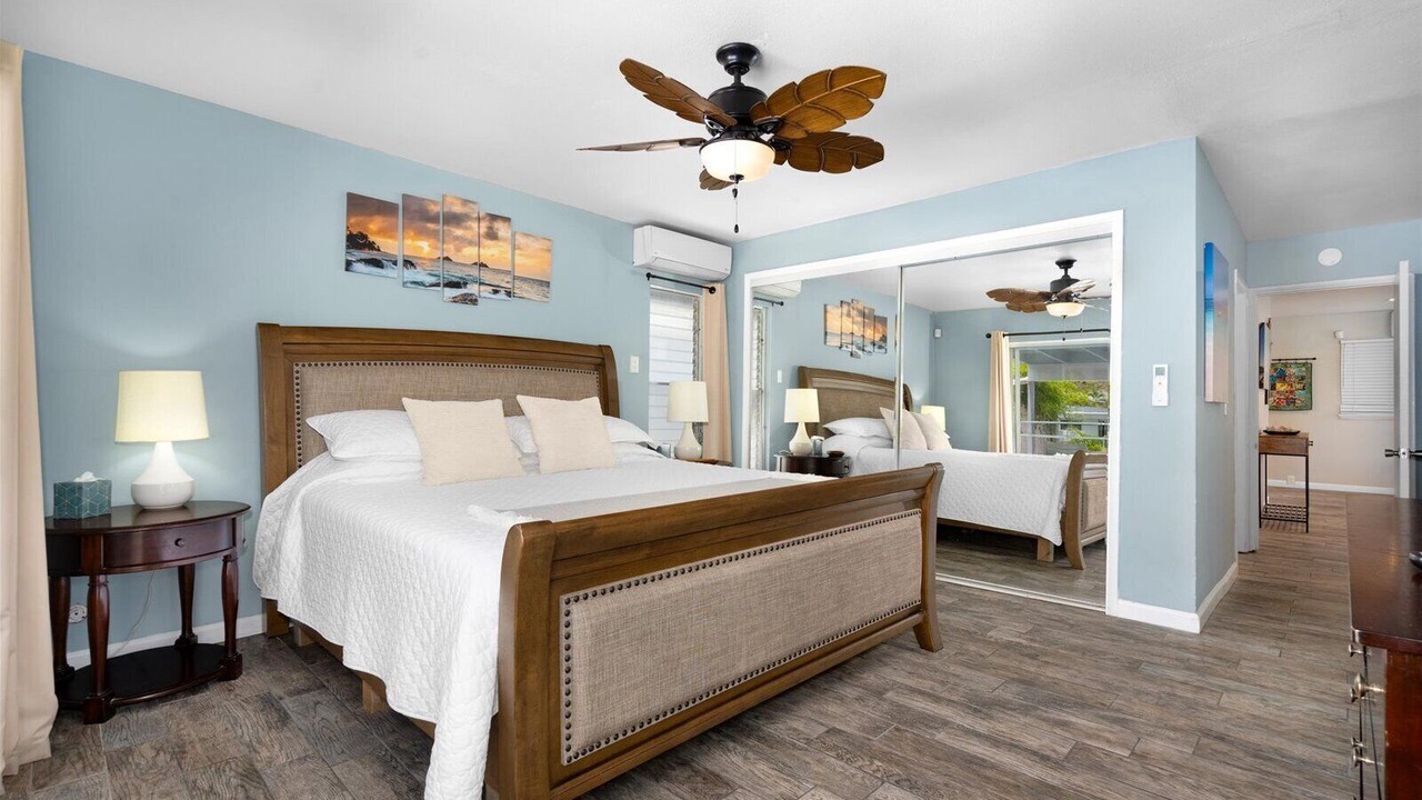 Photo of Bedroom in Portlock