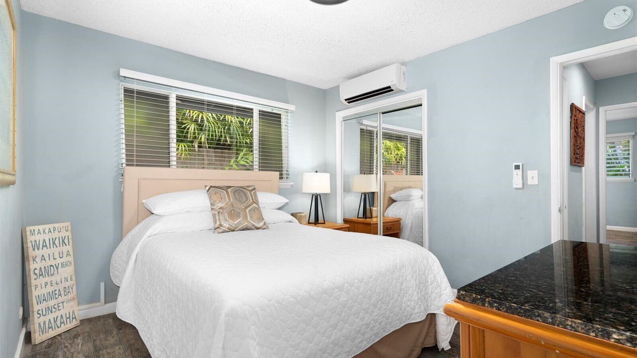 Photo of Bedroom in Portlock