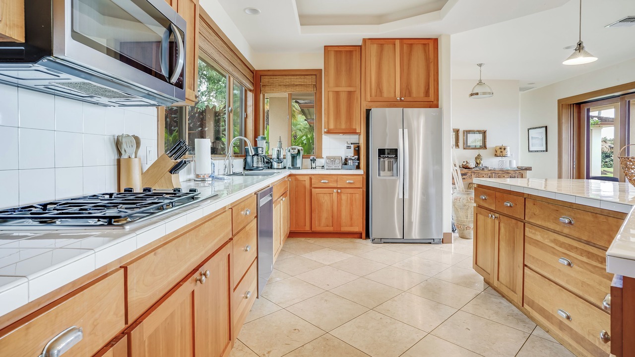 Photo of Kitchen in Historic Lahaina Front Street