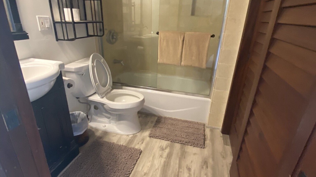 Photo of Bathroom in Kahuku