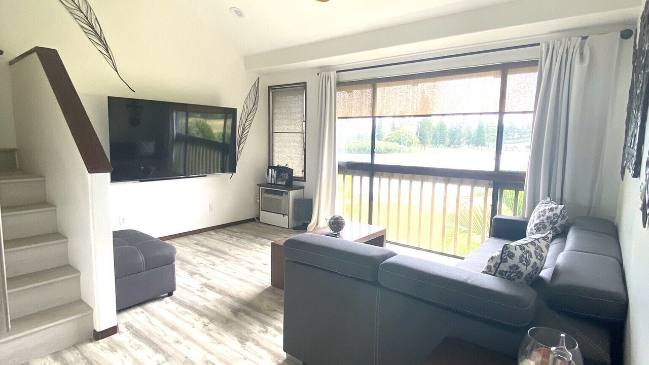 Photo of Livingroom in Kahuku