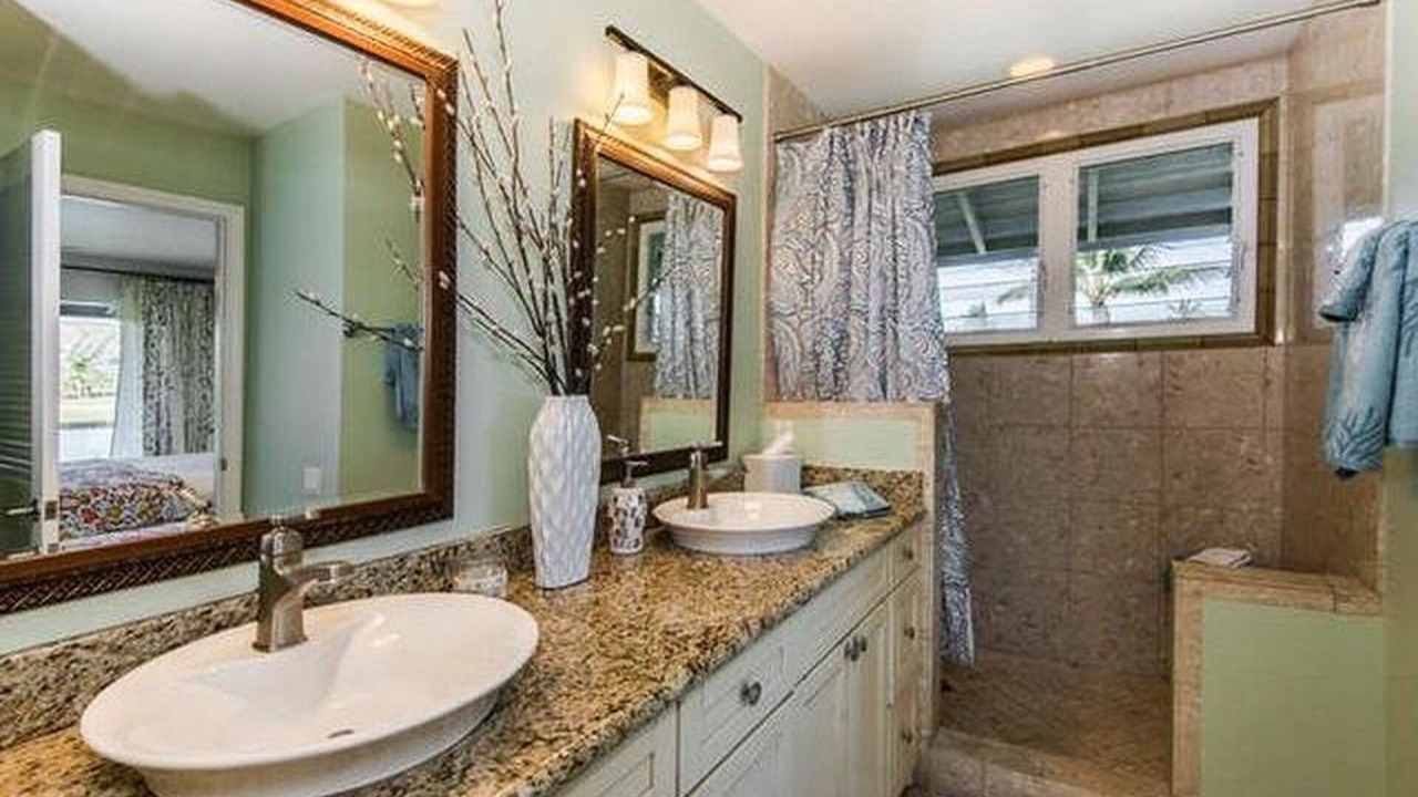 Photo of Bathroom in Portlock