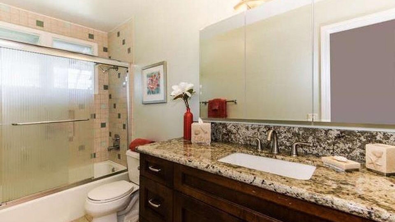 Photo of Bathroom in Portlock