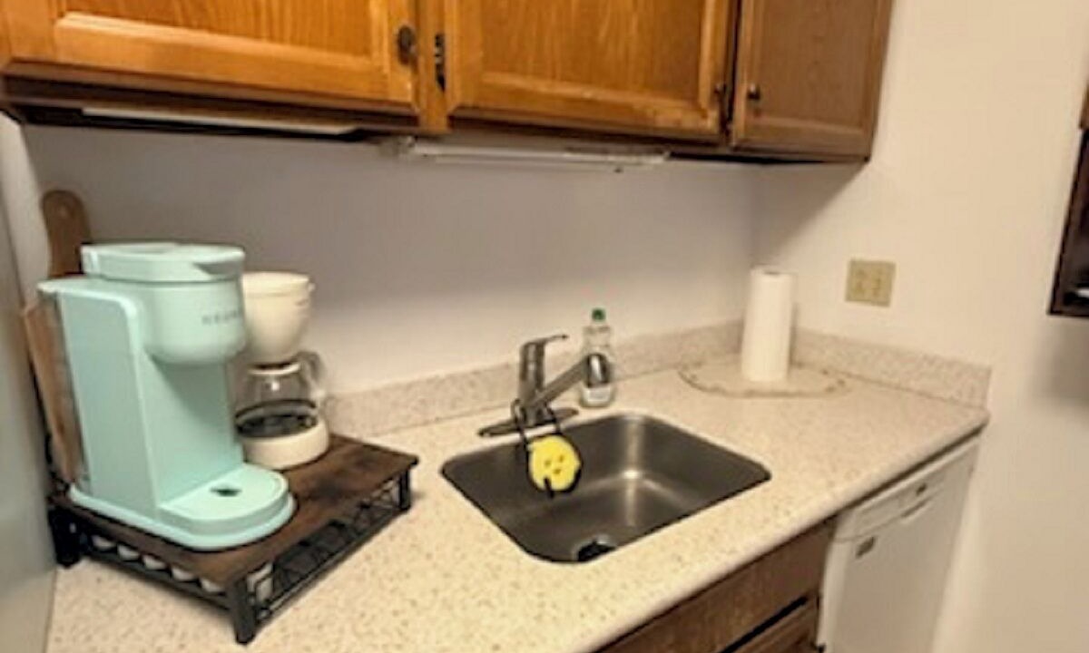 Photo of Kitchen in Kaunakakai
