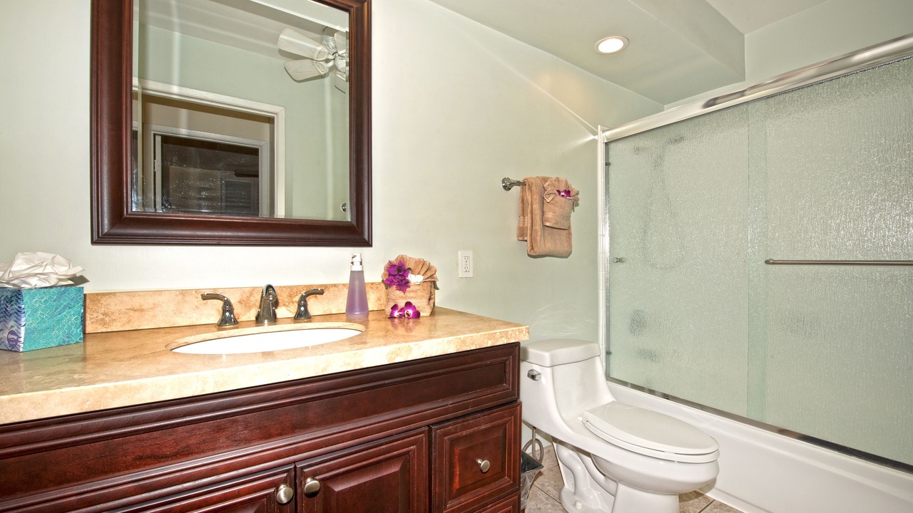 Photo of Bathroom in Maalaea