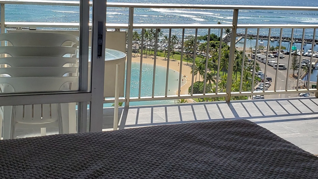 Photo of Bedroom in Waikiki