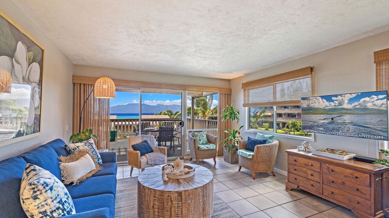 Photo of Livingroom in Kahana