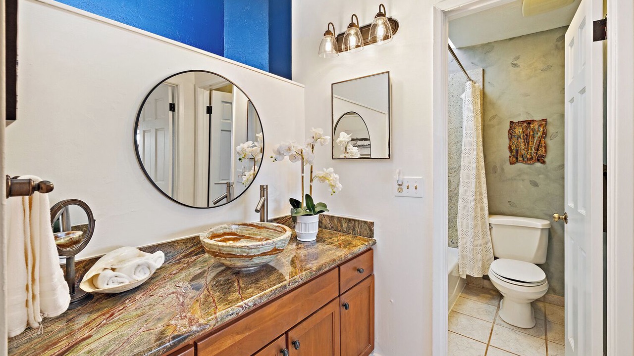 Photo of Bathroom in Kahana