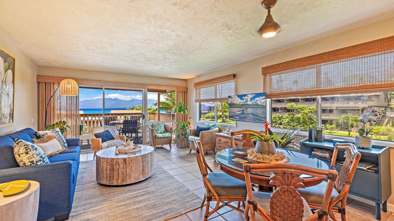 Photo of Livingroom in Kahana