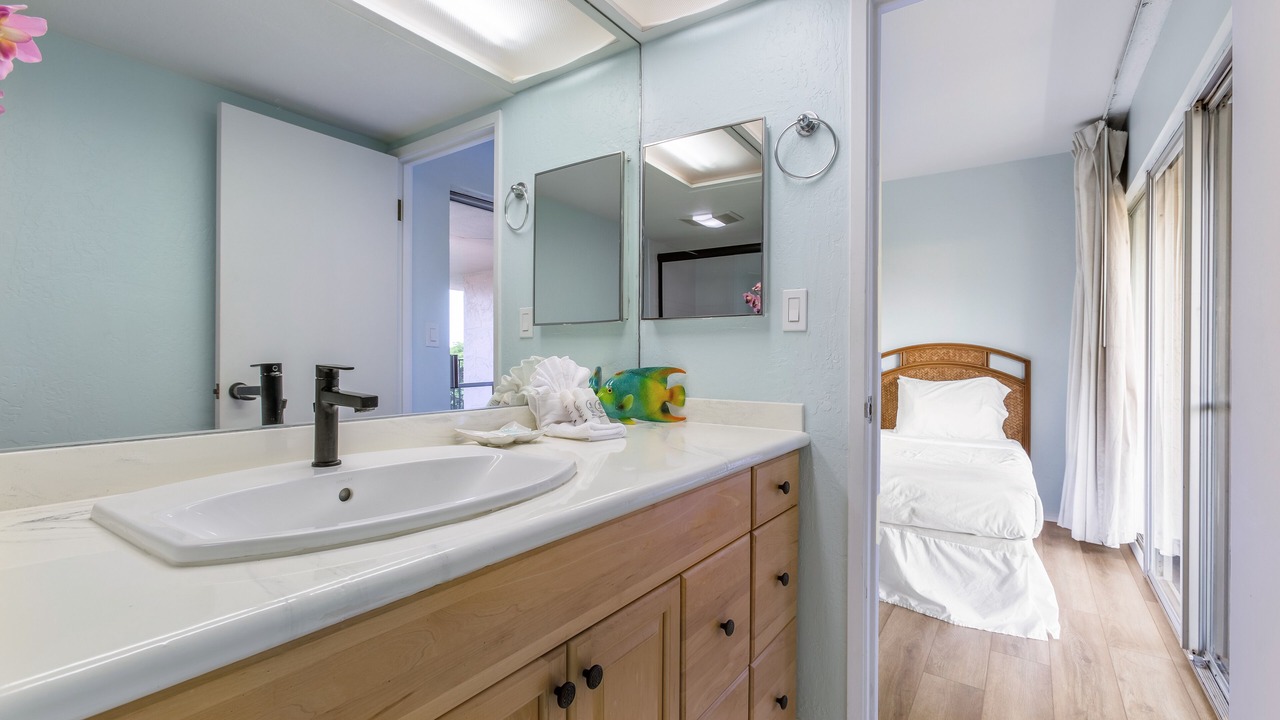 Photo of Bathroom in Kahana