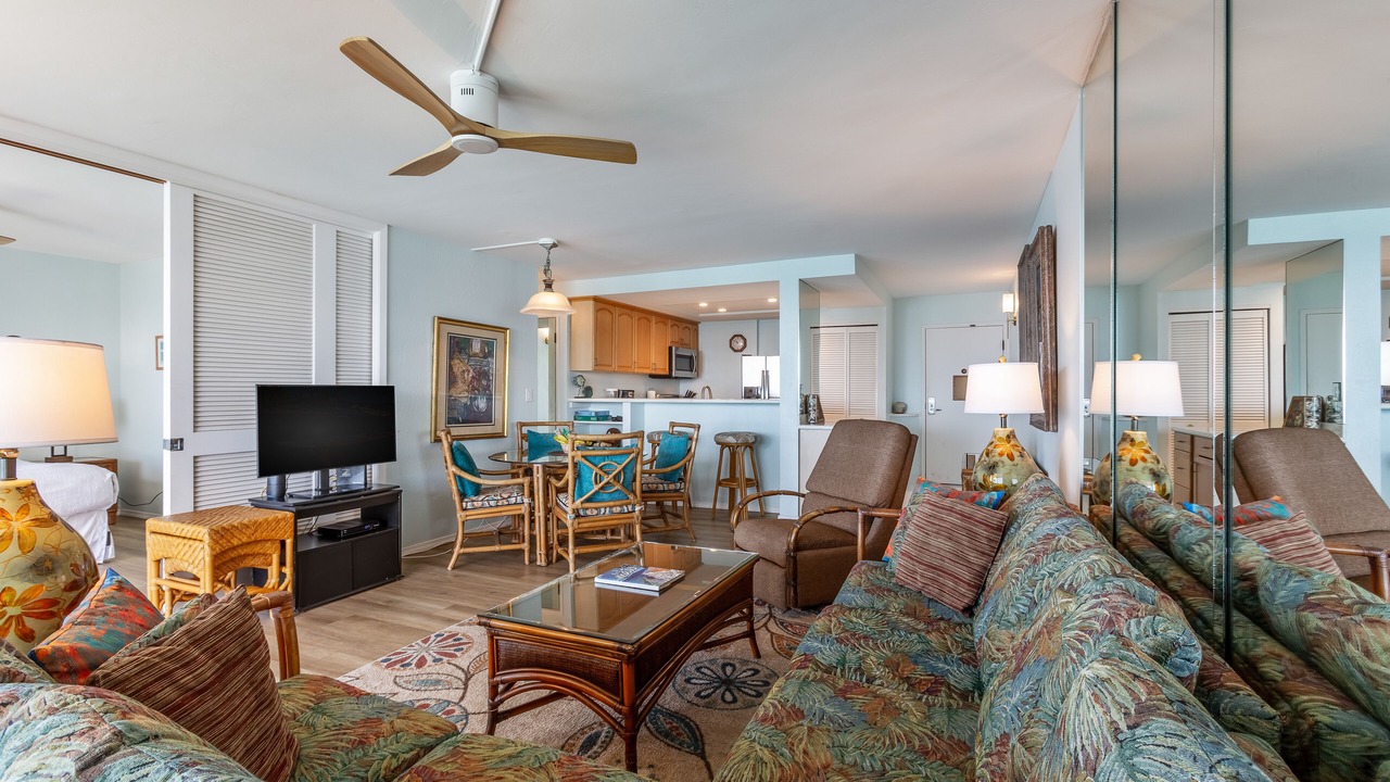 Photo of Livingroom in Kahana