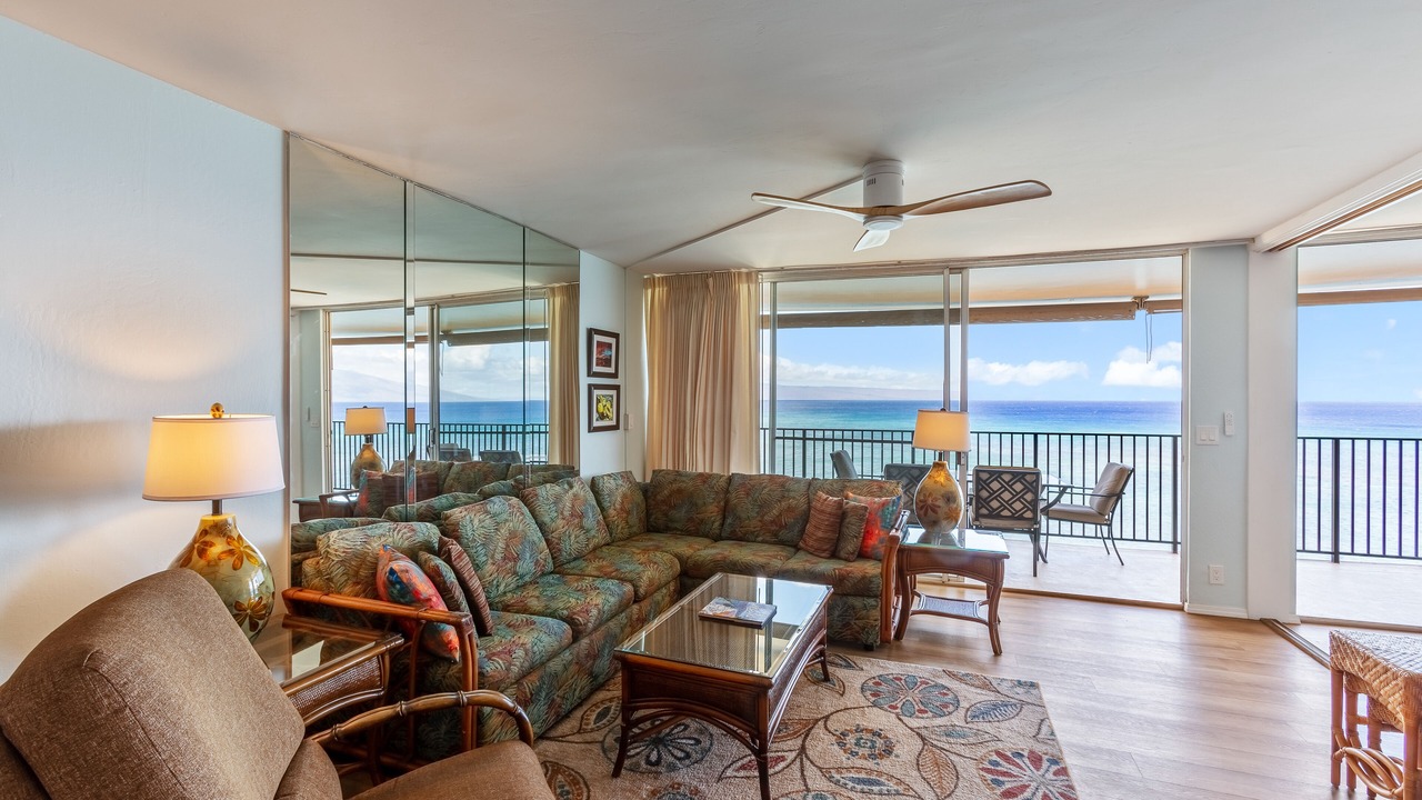 Photo of Livingroom in Kahana
