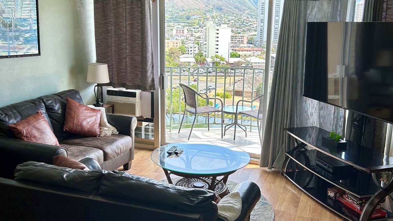 Photo of Livingroom in McCully - Moiliili