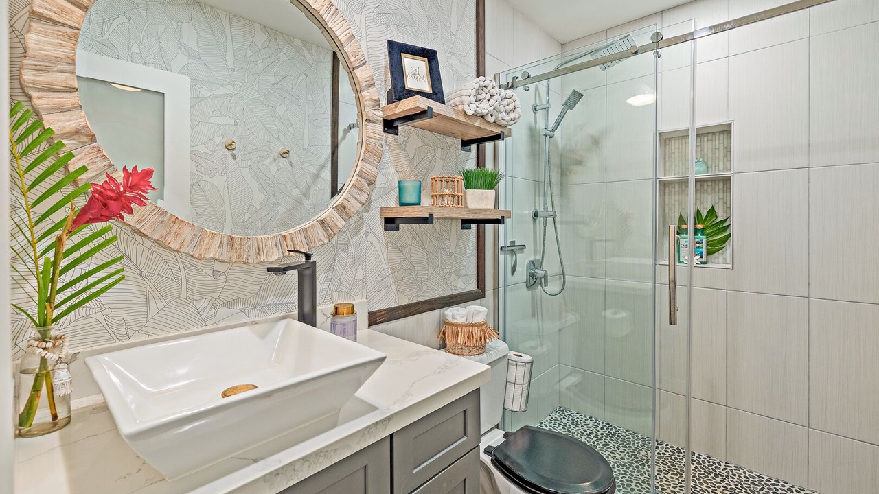 Photo of Bathroom in Kahana