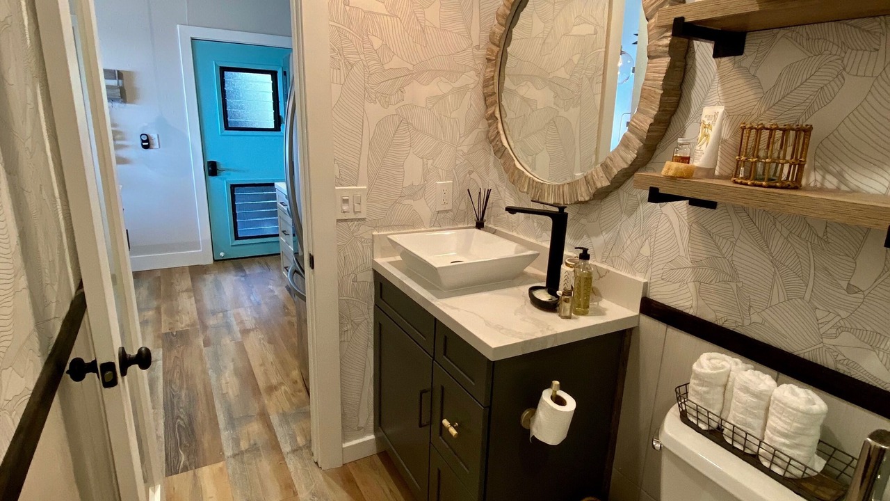 Photo of Bathroom in Kahana