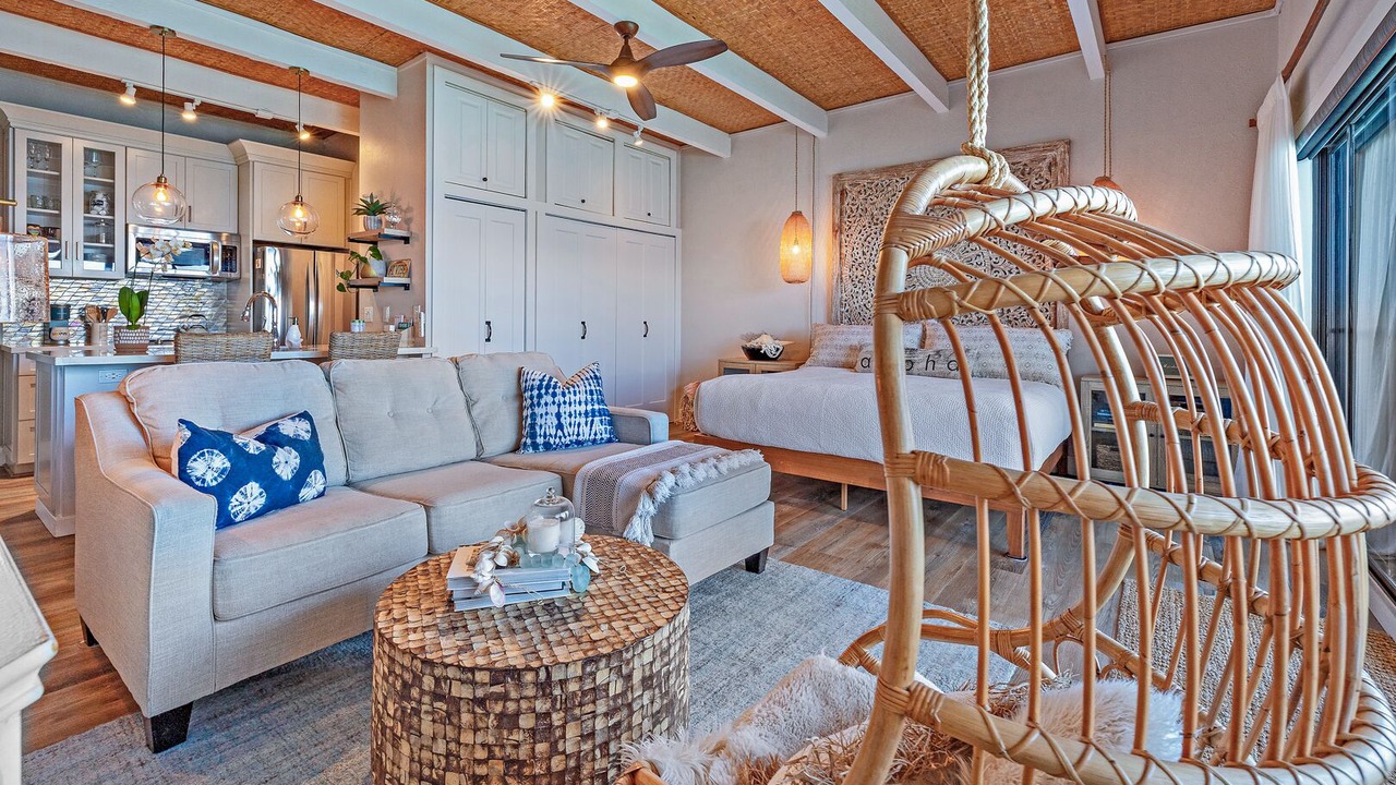 Photo of Livingroom in Kahana