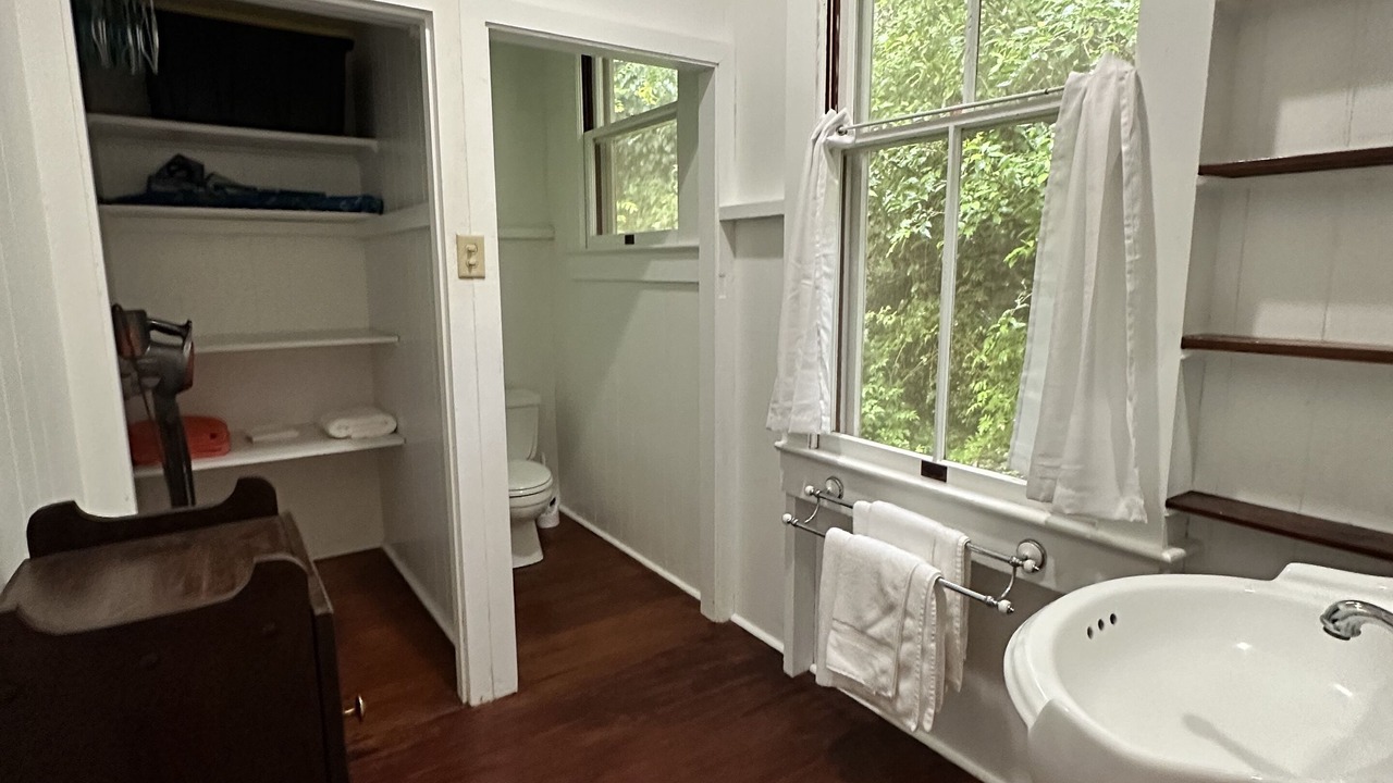 Photo of Bathroom in Keaau