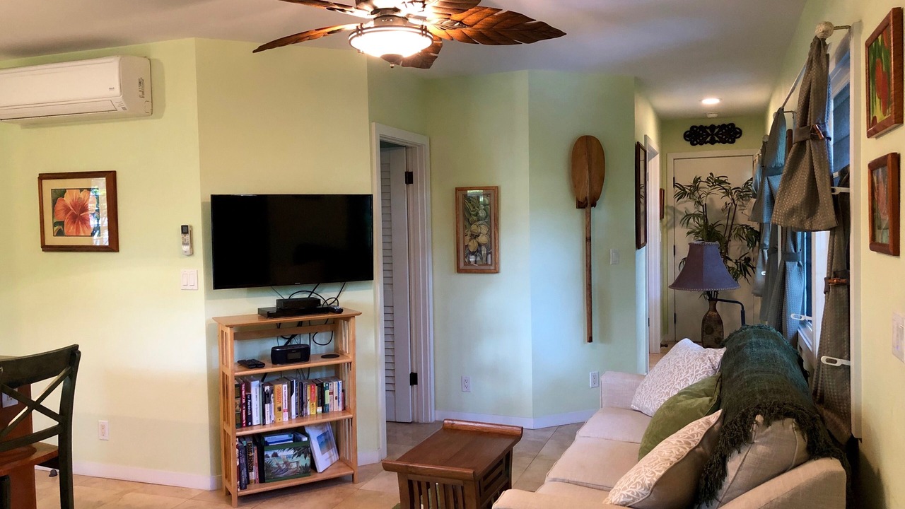 Photo of Livingroom in Kuulei Tract