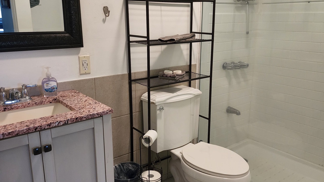 Photo of Bathroom in Ewa