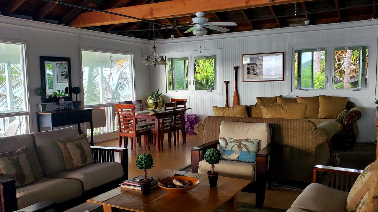 Photo of Livingroom in Ewa