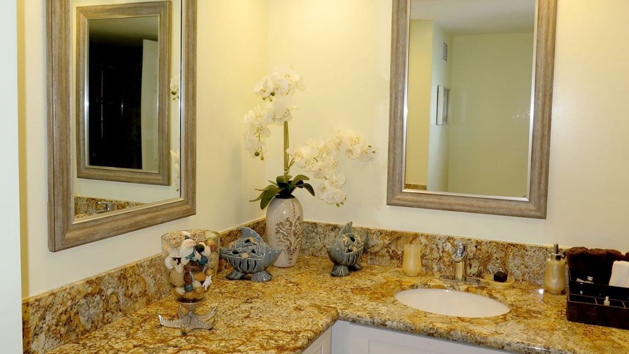 Photo of Bathroom in Makaha