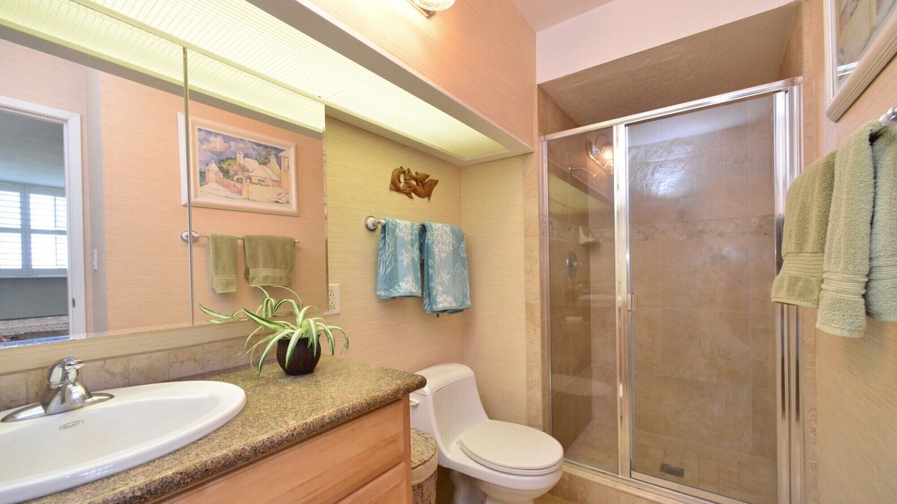 Photo of Bathroom in Maalaea
