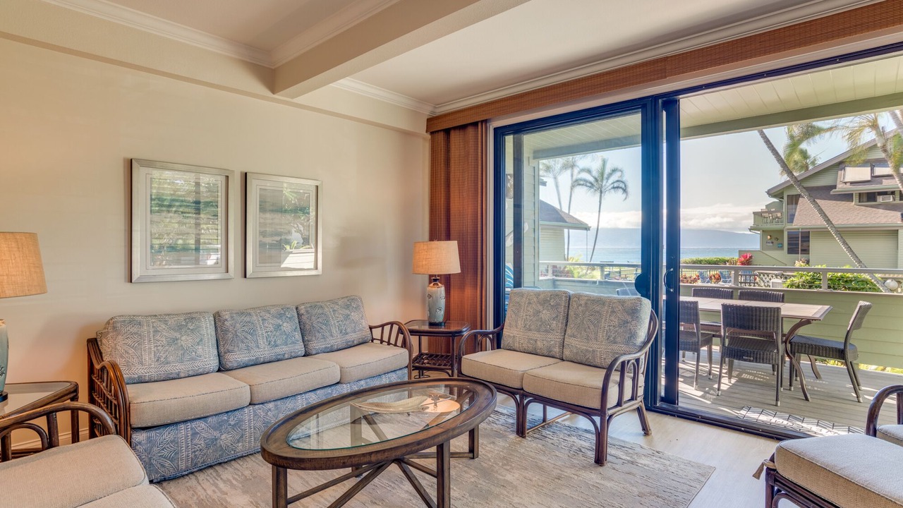 Photo of Livingroom in Kahana