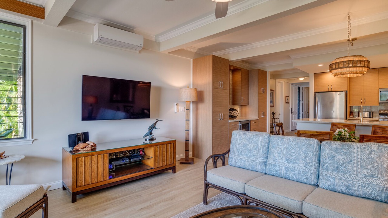 Photo of Livingroom in Kahana