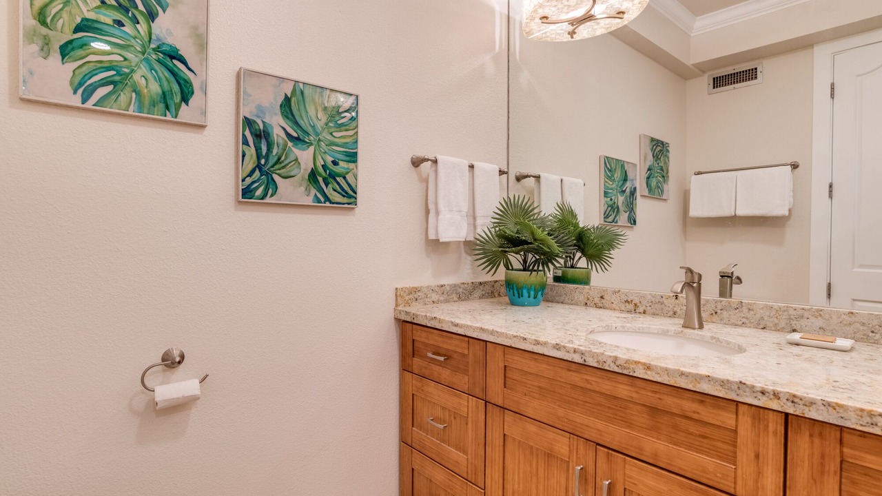 Photo of Bathroom in Kahana