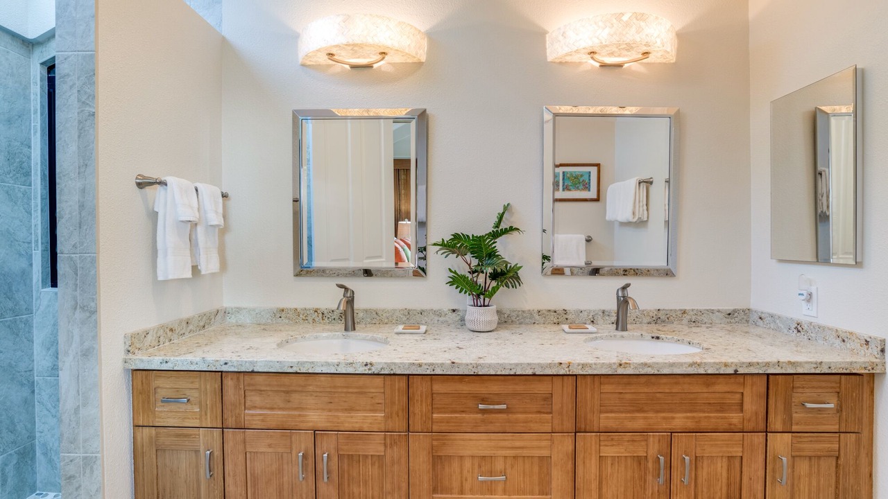 Photo of Bathroom in Kahana