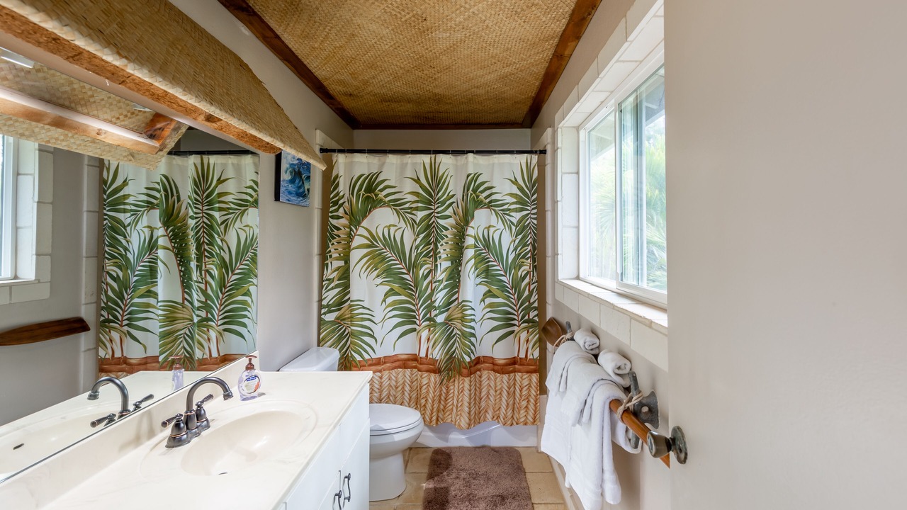 Photo of Bathroom in Waialua