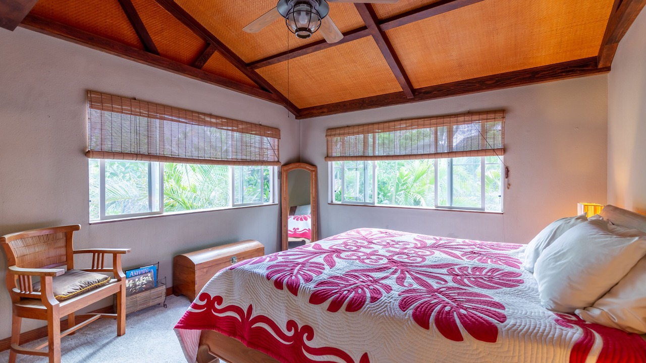 Photo of Bedroom in Waialua