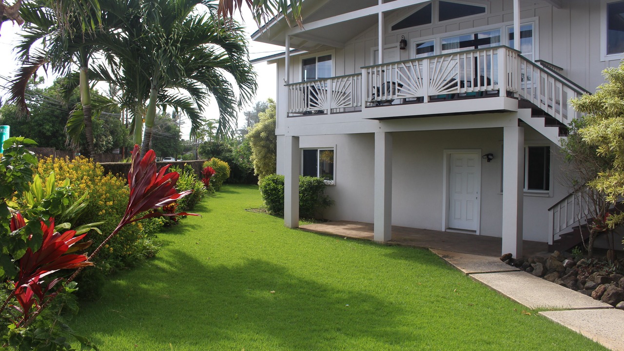 Photo of Others in Laie
