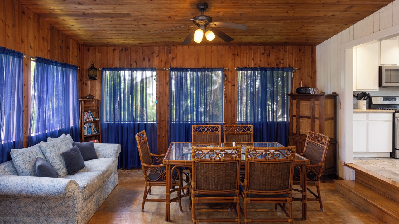 Photo of Livingroom in Hawi