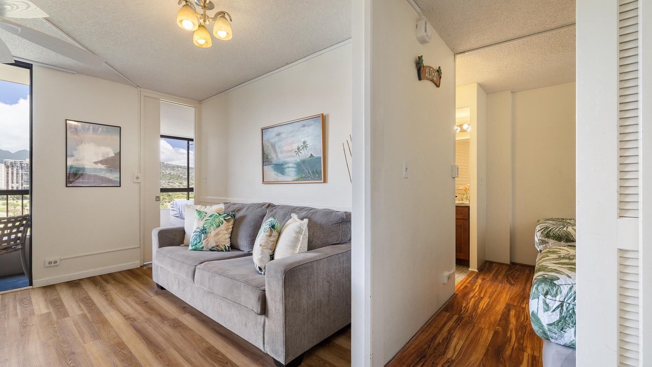 Photo of Livingroom in Waikiki