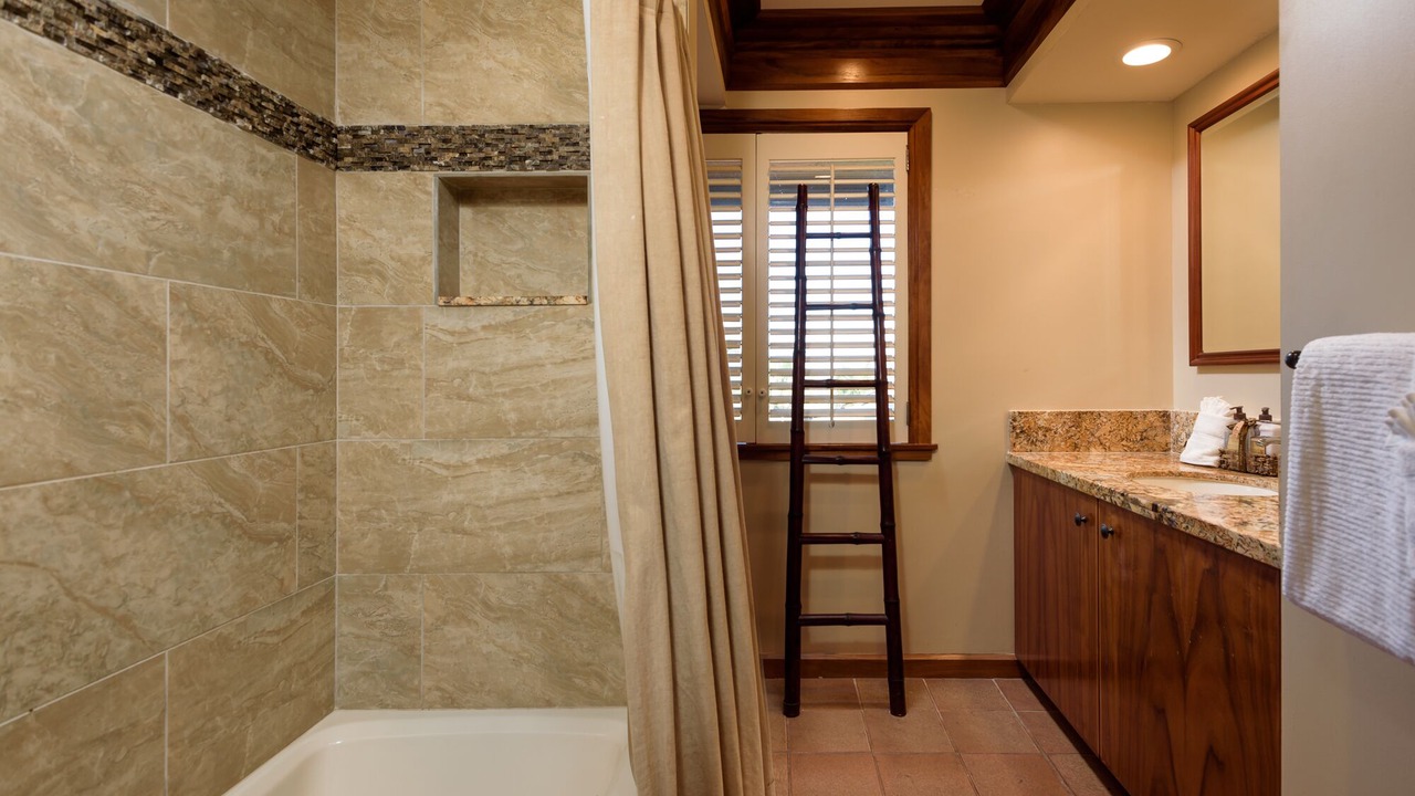 Photo of Bathroom in Kaanapali